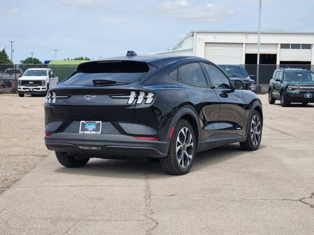 Vehicle image 3 of 22