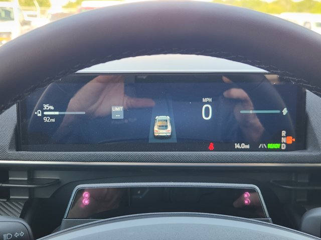 Vehicle image 14 of 22