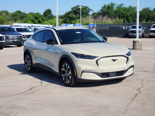 Vehicle image 2 of 22