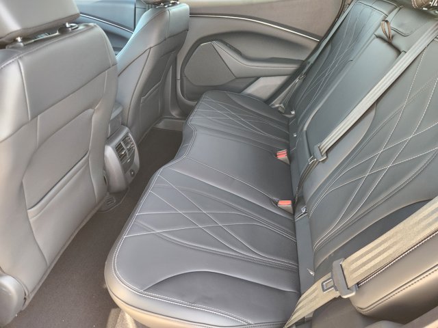Vehicle image 9 of 22