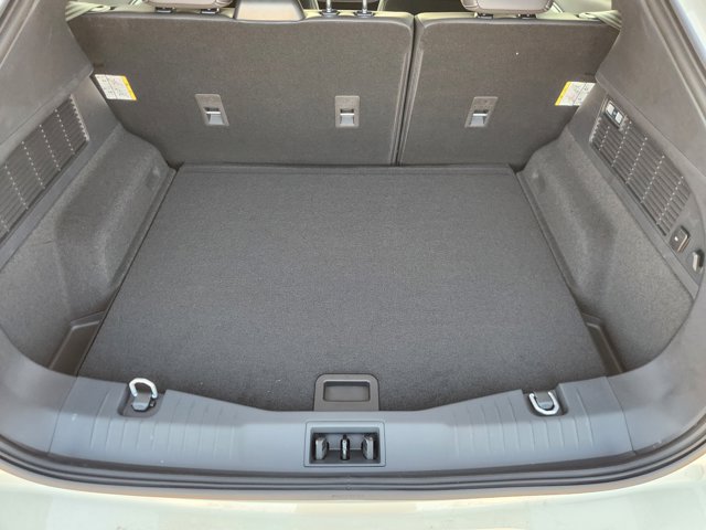 Vehicle image 7 of 22