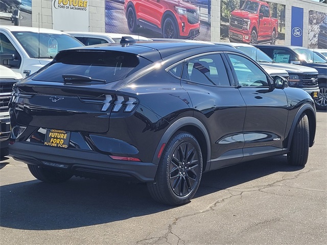 Vehicle image 3 of 11