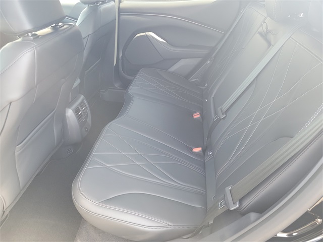 Vehicle image 4 of 11