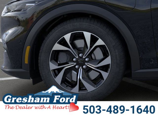 Vehicle image 19 of 22