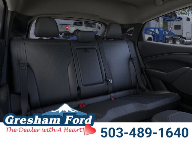 Vehicle image 11 of 22