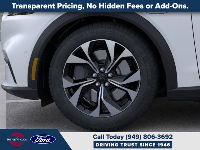 Vehicle image 19 of 22