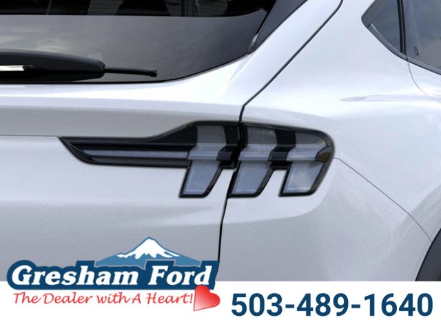 Vehicle image 21 of 22