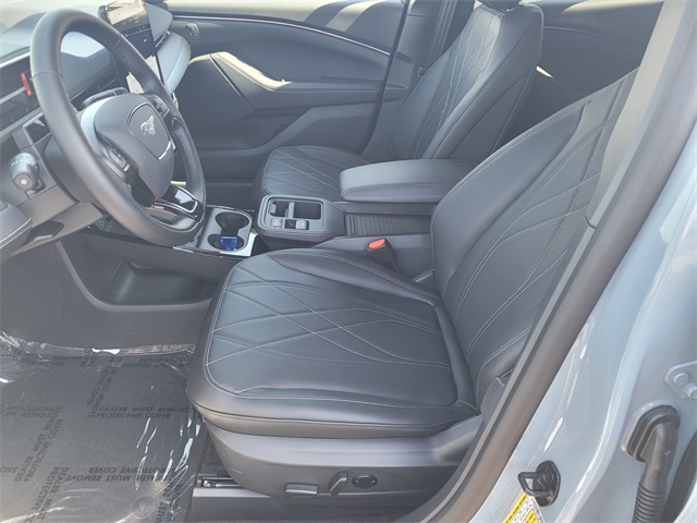 Vehicle image 6 of 11