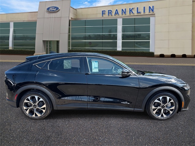 Vehicle image 5 of 31