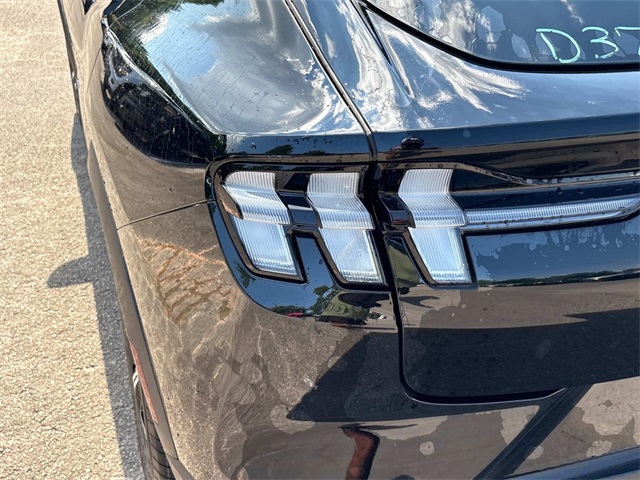 Vehicle image 30 of 31
