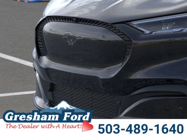 Vehicle image 16 of 21