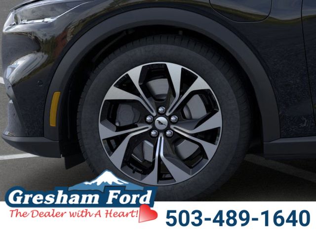 Vehicle image 18 of 21