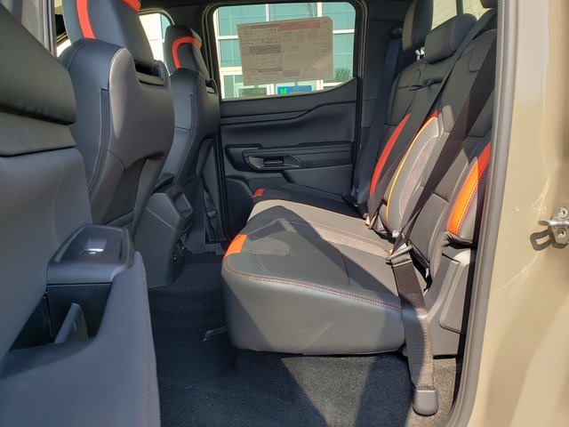 Vehicle image 11 of 39