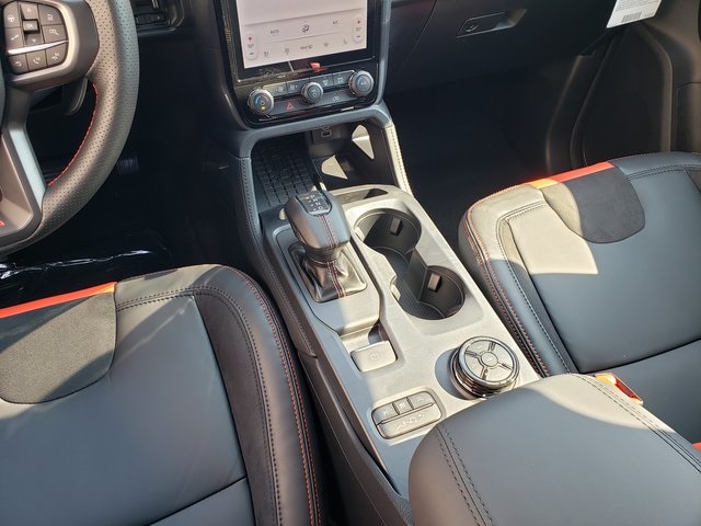 Vehicle image 33 of 39