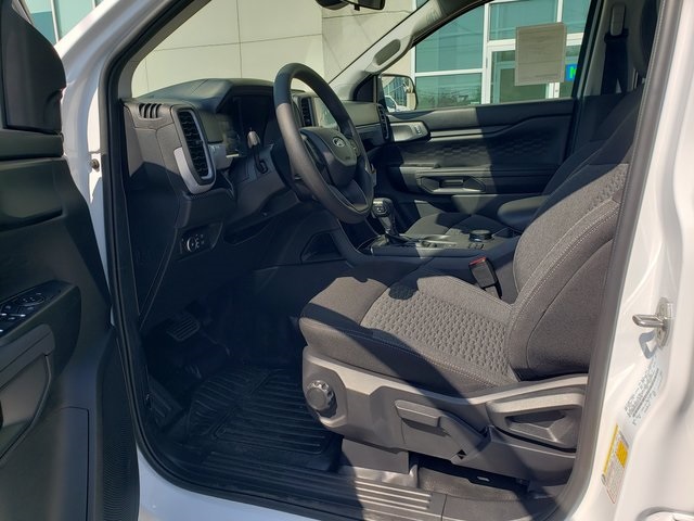 Vehicle image 14 of 30