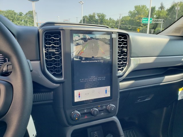 Vehicle image 23 of 30