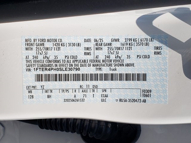 Vehicle image 28 of 30
