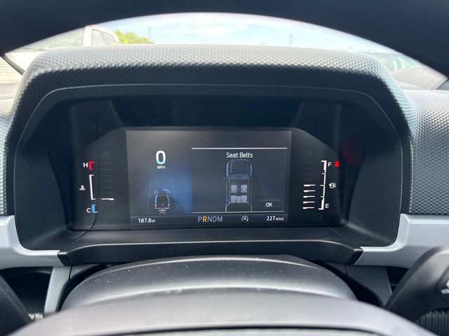 Vehicle image 8 of 17