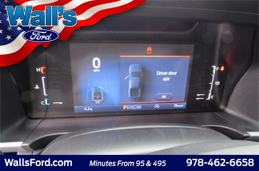 Vehicle image 17 of 28