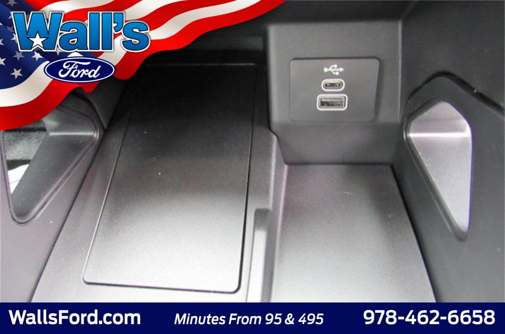 Vehicle image 27 of 28