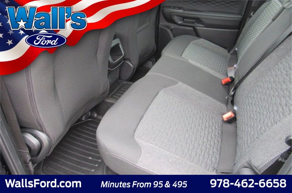 Vehicle image 19 of 28