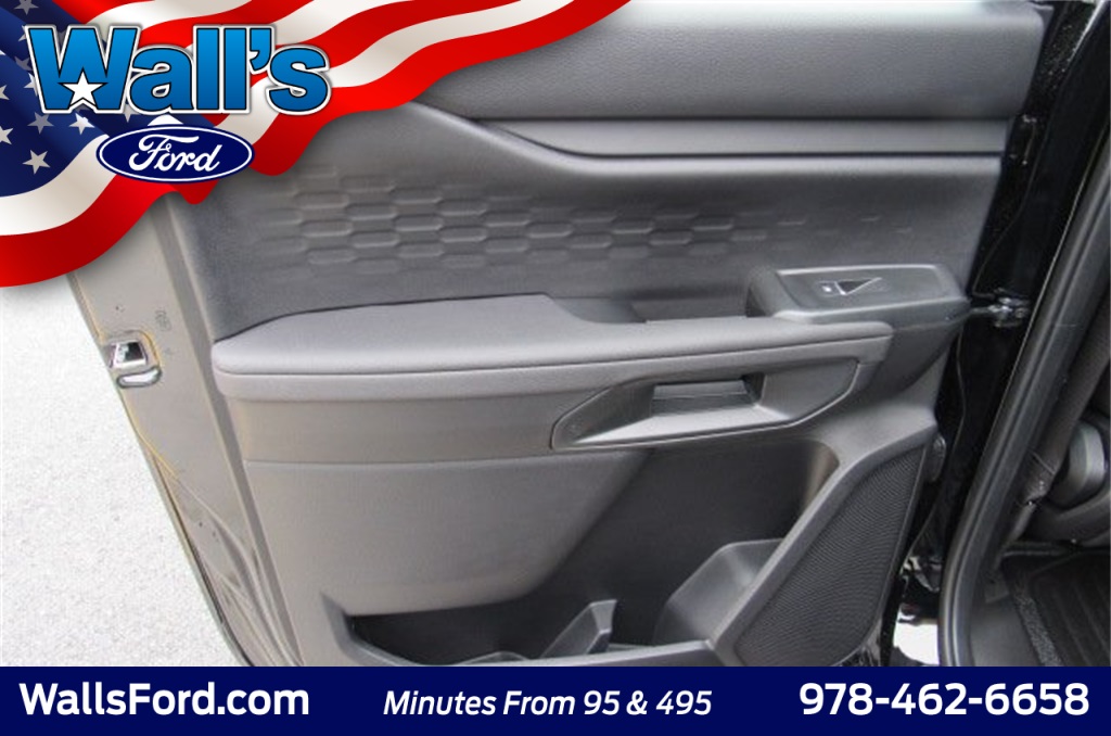Vehicle image 18 of 28