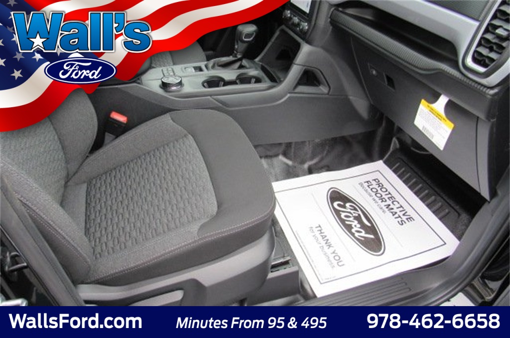 Vehicle image 24 of 28