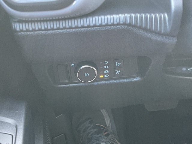 Vehicle image 34 of 37