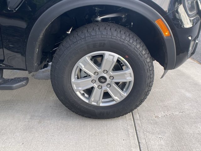 Vehicle image 11 of 37