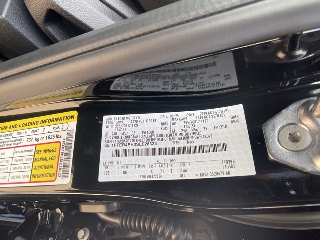 Vehicle image 31 of 37