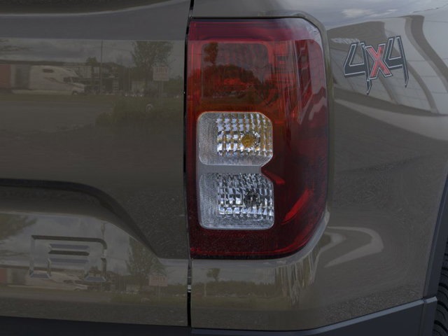 Vehicle image 39 of 43