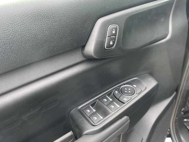 Vehicle image 29 of 37