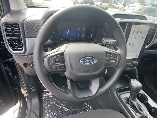 Vehicle image 32 of 37