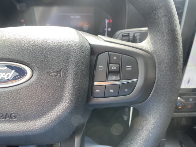 Vehicle image 21 of 37