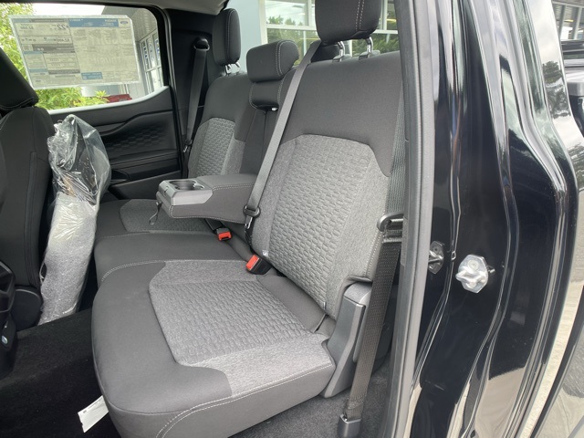 Vehicle image 16 of 37