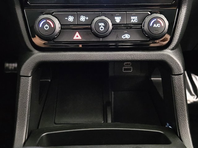 2025 Ford Ranger XLT Image 21 of 32