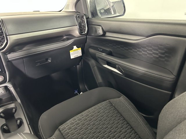 2025 Ford Ranger XLT Image 13 of 32