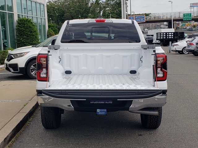 Vehicle image 32 of 33