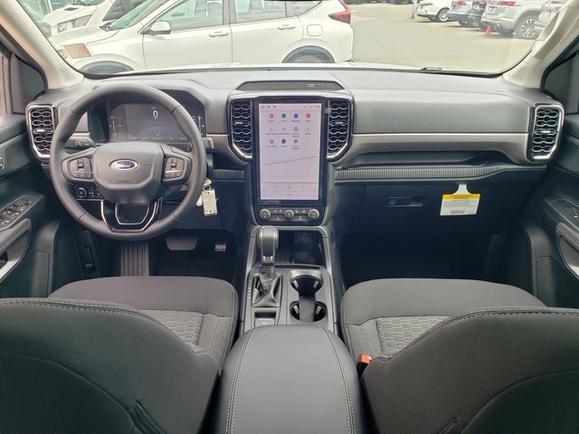 Vehicle image 17 of 33