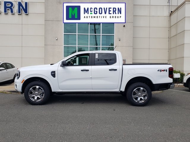Vehicle image 8 of 33