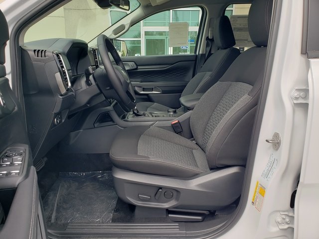 Vehicle image 11 of 33