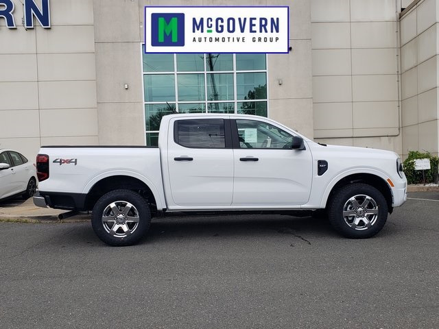 Vehicle image 4 of 33