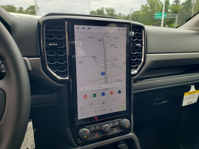 Vehicle image 21 of 33
