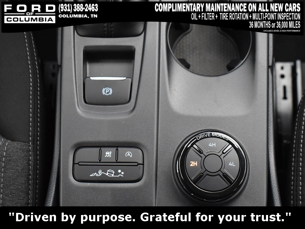 Vehicle image 33 of 41