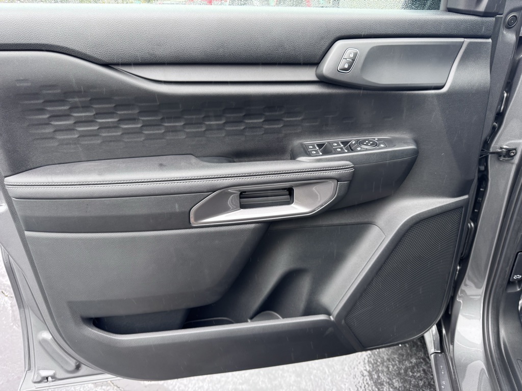 2025 Ford Ranger XLT Image 28 of 40