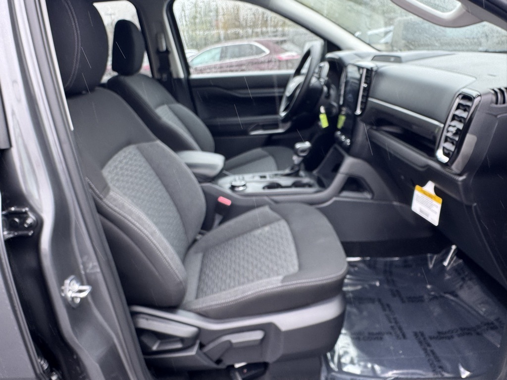 2025 Ford Ranger XLT Image 18 of 40