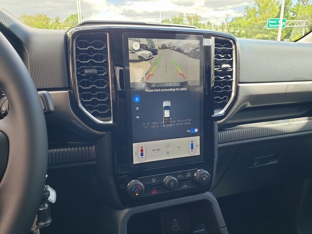 Vehicle image 21 of 33