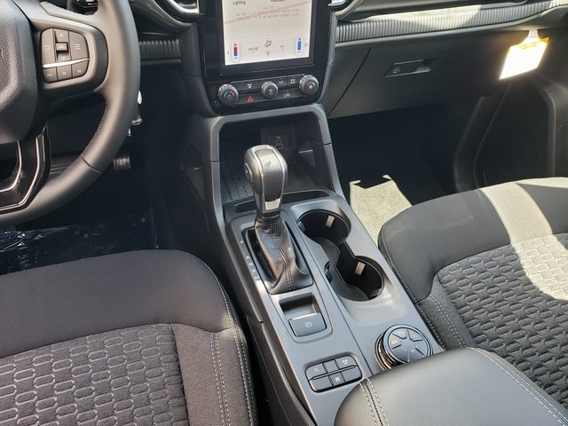 Vehicle image 19 of 33