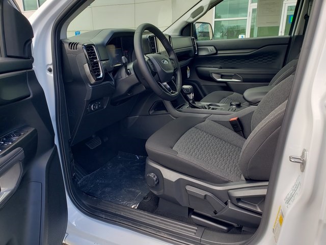 Vehicle image 13 of 33