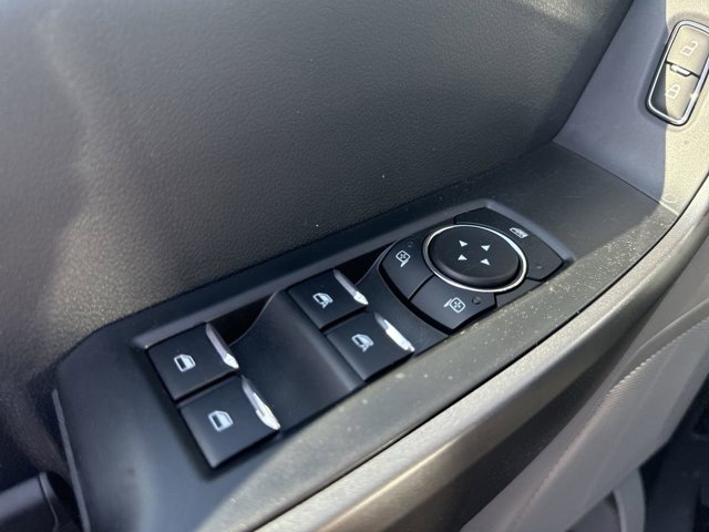 Vehicle image 43 of 62